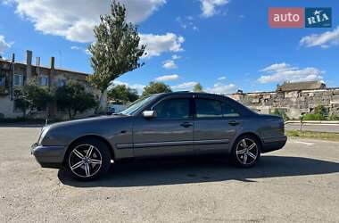 Mercedes-Benz E-Class 1998