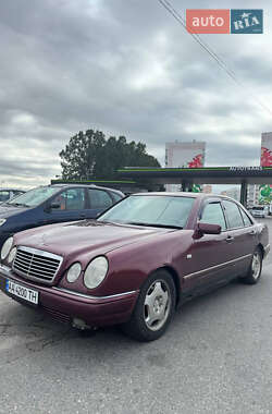Mercedes-Benz E-Class  1996