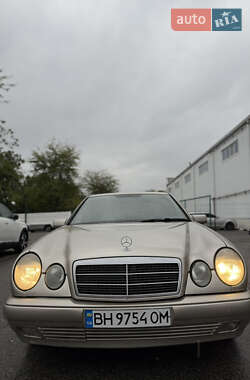 Mercedes-Benz E-Class  1996