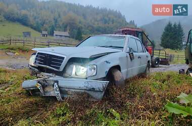 Mercedes-Benz E-Class  1992