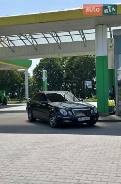 Mercedes-Benz E-Class  2004