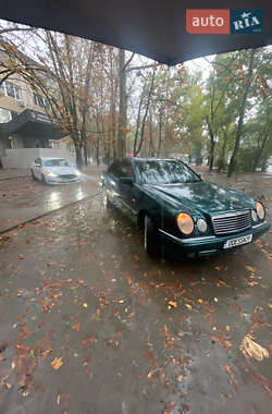 Mercedes-Benz E-Class  1996