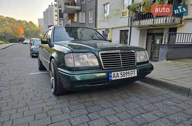 Mercedes-Benz E-Class  1995