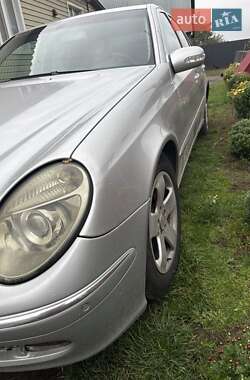 Mercedes-Benz E-Class  2004