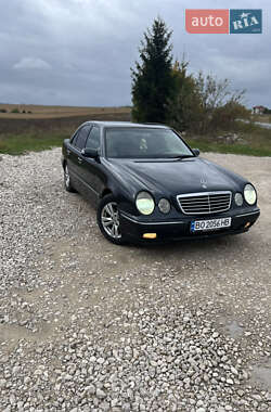 Mercedes-Benz E-Class  2001