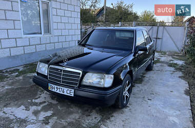 Mercedes-Benz E-Class  1994