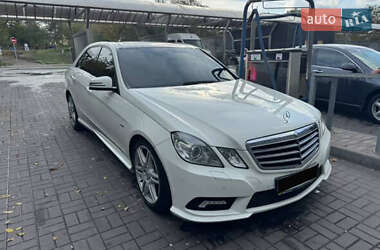 Mercedes-Benz E-Class  2011