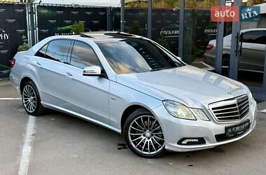 Mercedes-Benz E-Class  2009