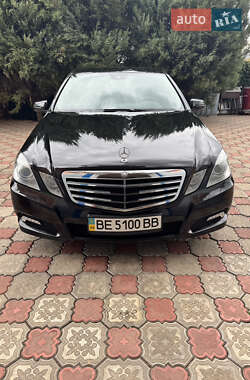 Mercedes-Benz E-Class  2009