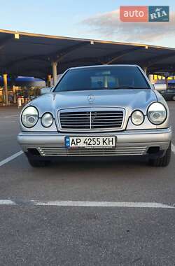 Mercedes-Benz E-Class  1998