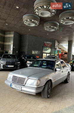 Mercedes-Benz E-Class  1994