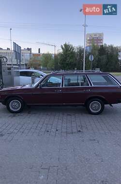 Mercedes-Benz E-Class  1984