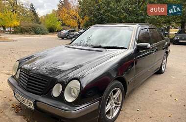 Mercedes-Benz E-Class  2001