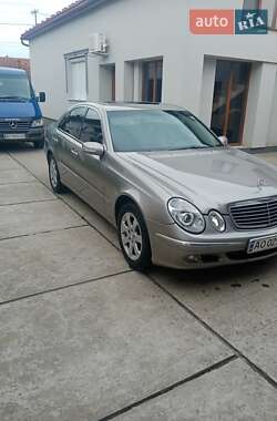Mercedes-Benz E-Class  2003