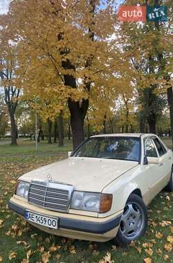 Mercedes-Benz E-Class 1987