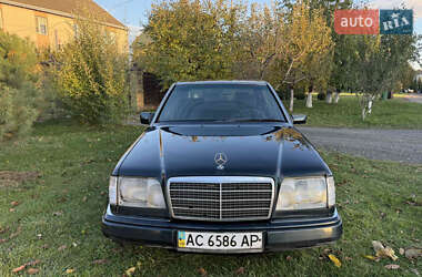 Mercedes-Benz E-Class 1995