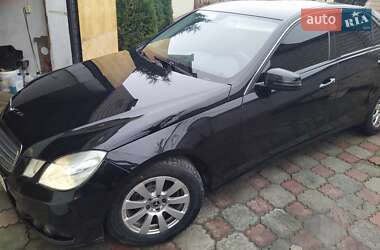 Mercedes-Benz E-Class  2009