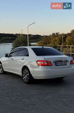 Mercedes-Benz E-Class  2010