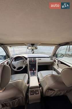 Mercedes-Benz E-Class  1997
