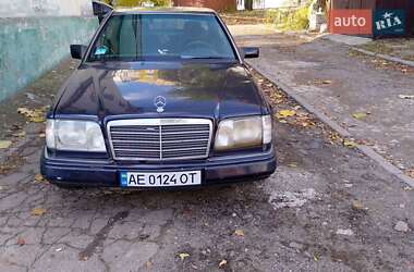 Mercedes-Benz E-Class  1995