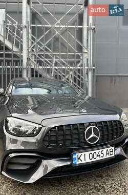 Mercedes-Benz E-Class  2022