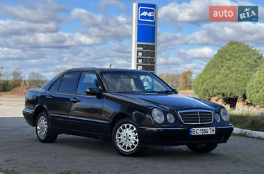 Mercedes-Benz E-Class  2001