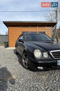Mercedes-Benz E-Class 2001