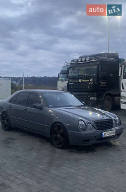 Mercedes-Benz E-Class 2001