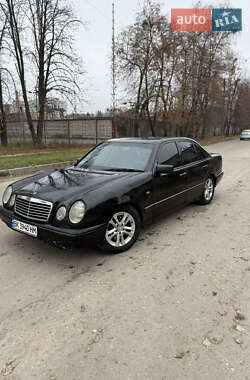 Mercedes-Benz E-Class  1998