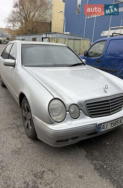 Mercedes-Benz E-Class  2001