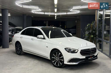 Mercedes-Benz E-Class  2021