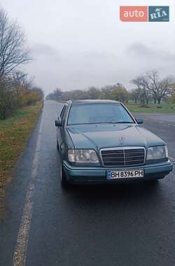 Mercedes-Benz E-Class  1994