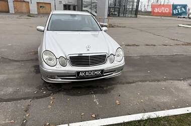 Mercedes-Benz E-Class  2005