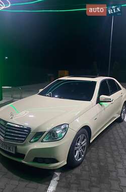 Mercedes-Benz E-Class 2011