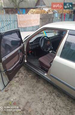 Mercedes-Benz E-Class  1989