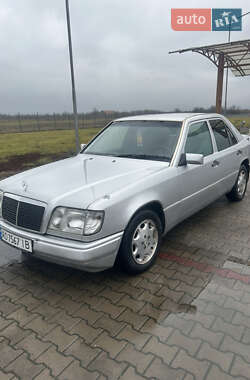 Mercedes-Benz E-Class 1994