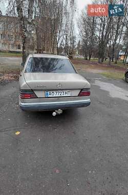 Mercedes-Benz E-Class 1990