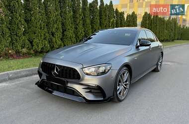 Mercedes-Benz E-Class  2022