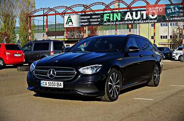 Mercedes-Benz E-Class  2022