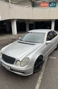 Mercedes-Benz E-Class  2002