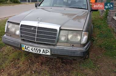 Mercedes-Benz E-Class 1989