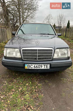 Mercedes-Benz E-Class  1994