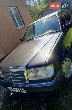 Mercedes-Benz E-Class  1992