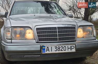 Mercedes-Benz E-Class  1994