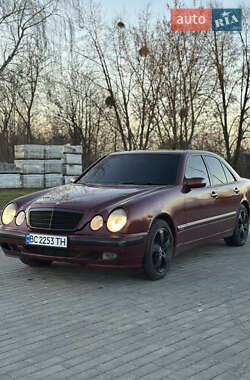 Mercedes-Benz E-Class  2001