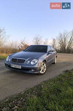 Mercedes-Benz E-Class  2002