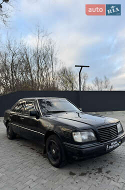 Mercedes-Benz E-Class 1993