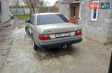 Mercedes-Benz E-Class 1989