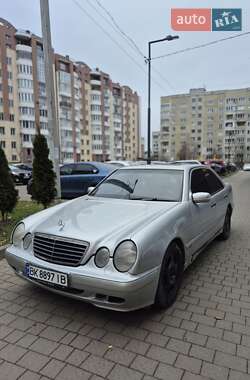 Mercedes-Benz E-Class 2000