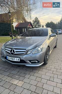 Mercedes-Benz E-Class  2009